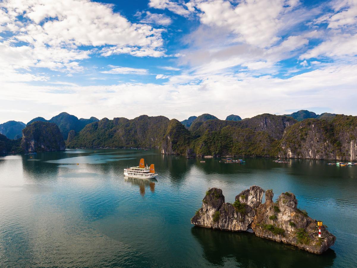 Отель Unicharm Cruise Халонг Экстерьер фото