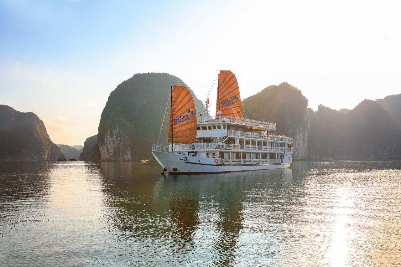 Отель Unicharm Cruise Халонг Экстерьер фото
